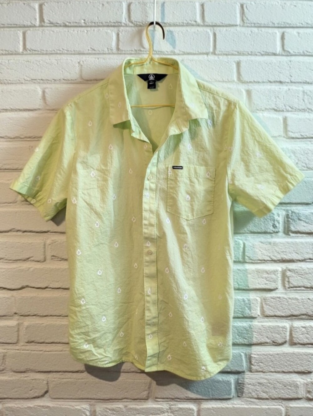 Volcom Lime Green Short Sleeve Skate Logo Shirt 100% Cotton, Size Small